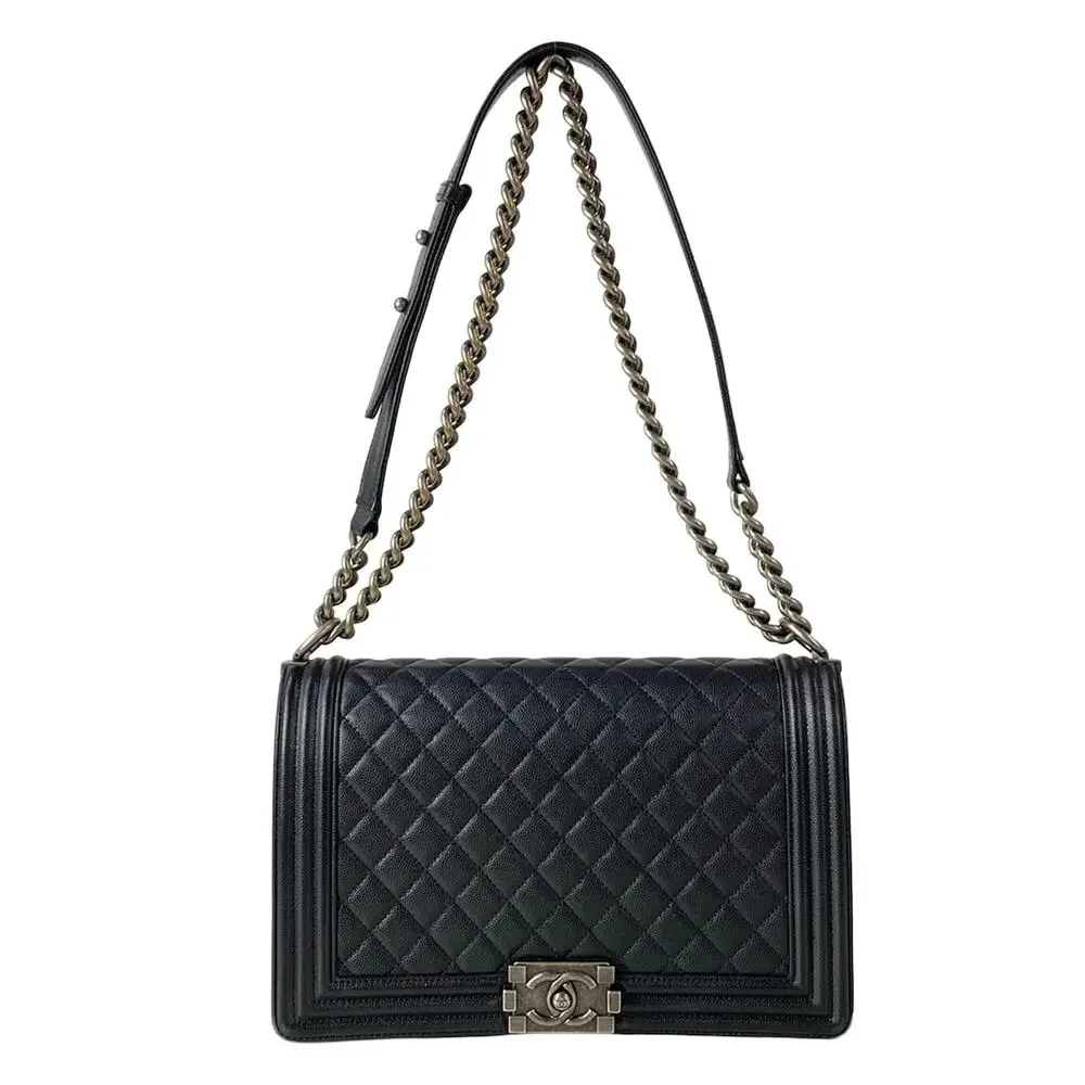 Chanel Boy Chanel / Matelasse Shoulder Bag A92193